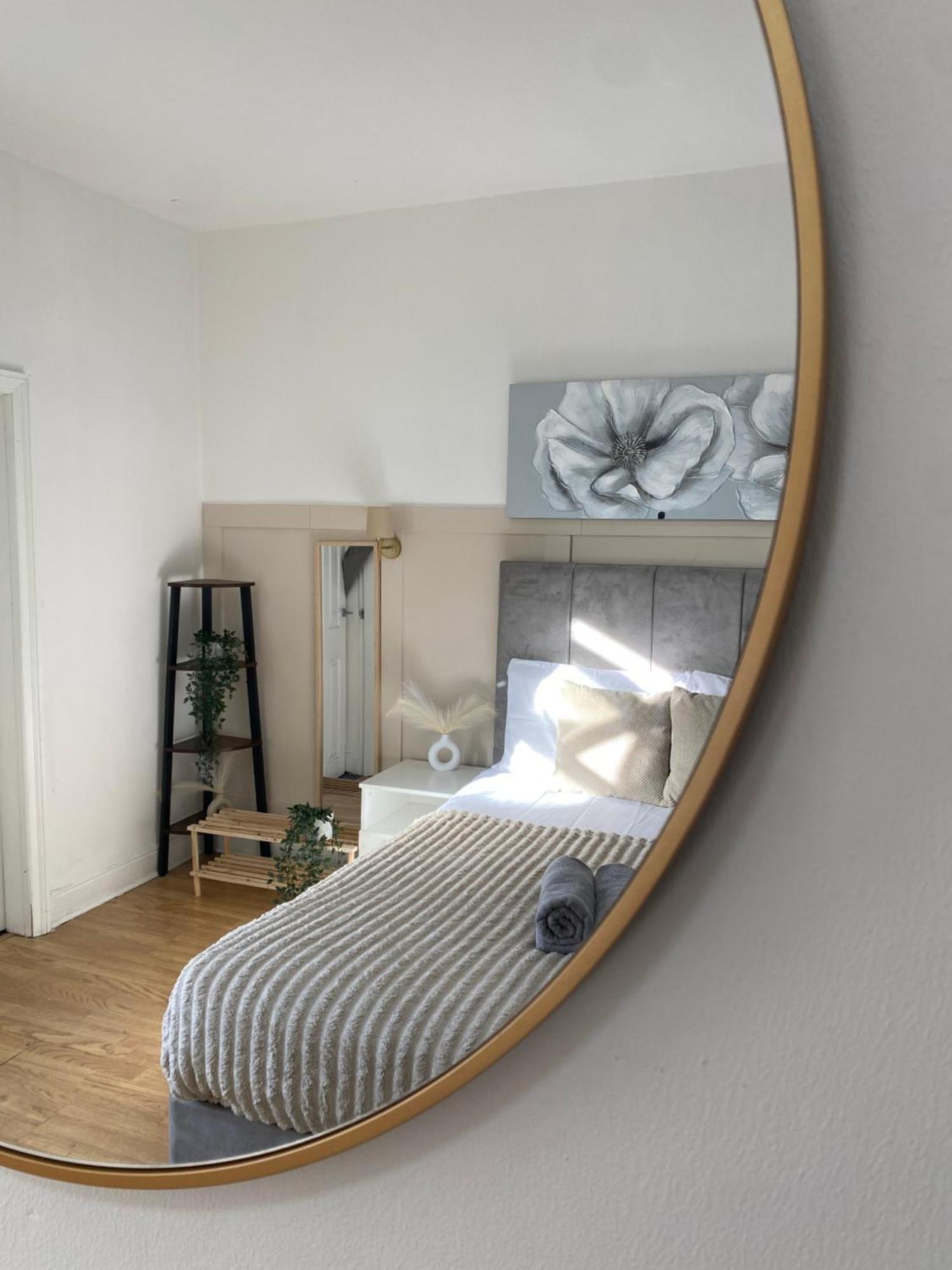 Modern Townhouse-Free Parking-Games Room-Fast W-Ifi Manchester Exterior photo